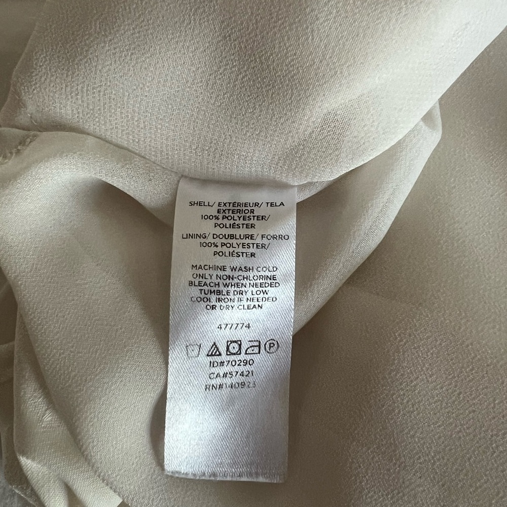 Final Price - LOFT - Ivory Textured Sleeveless Top with Flutter Sleeve - Picture 4 of 4